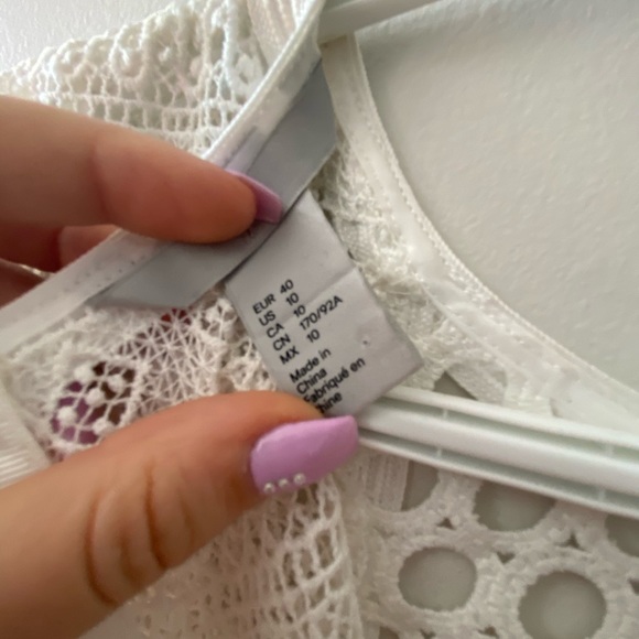 White patterned designed dress - Picture 3 of 4